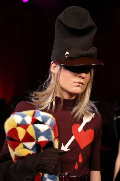 Look 76